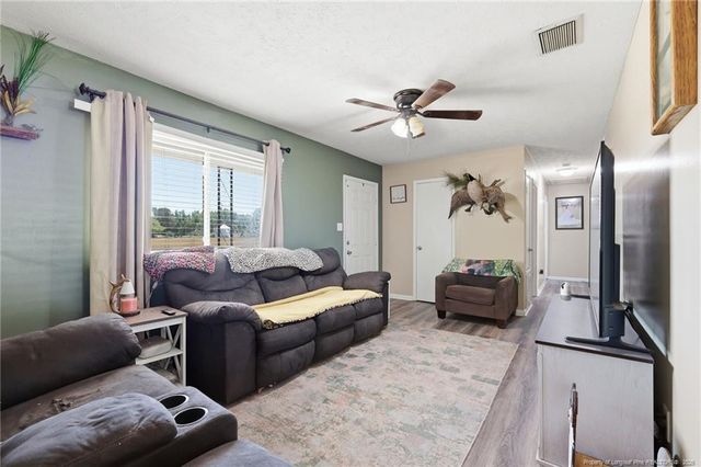1950 Ava Road, Autryville, NC 28318