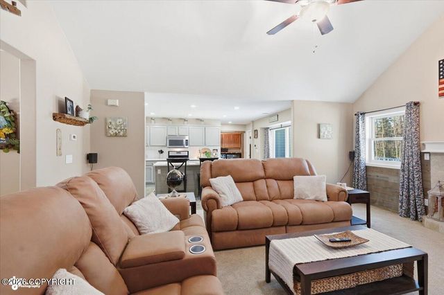 2957 E Wanamingo Drive, Wasilla, AK 99654