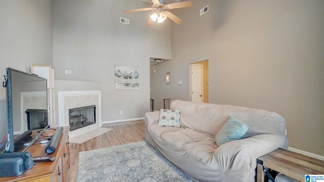 2790 SOUTHWOOD LANE, Bessemer, AL 35022