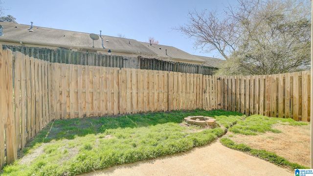 2790 SOUTHWOOD LANE, Bessemer, AL 35022