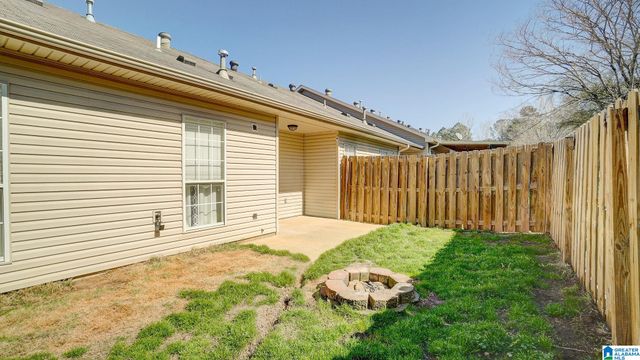 2790 SOUTHWOOD LANE, Bessemer, AL 35022