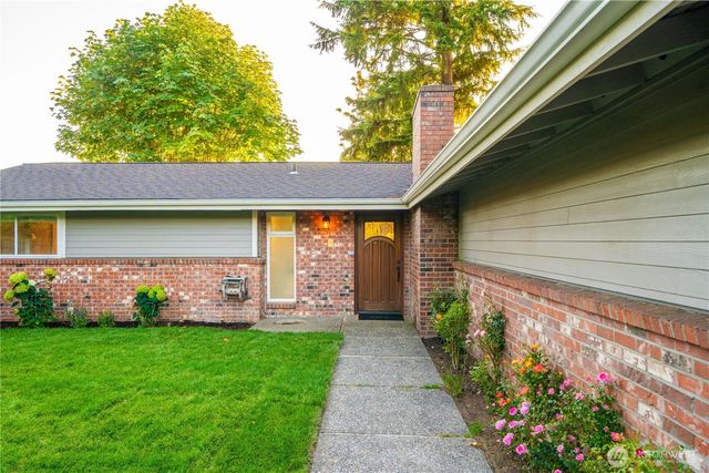 28601 13th Avenue S, Federal Way, WA 98003