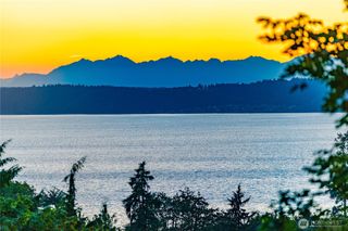 28601 13th Avenue S, Federal Way, WA 98003