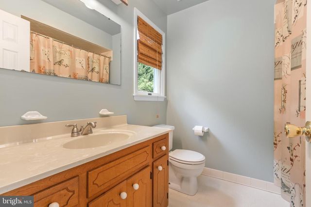 4471 WAGNER DR, Bethlehem, PA 18020