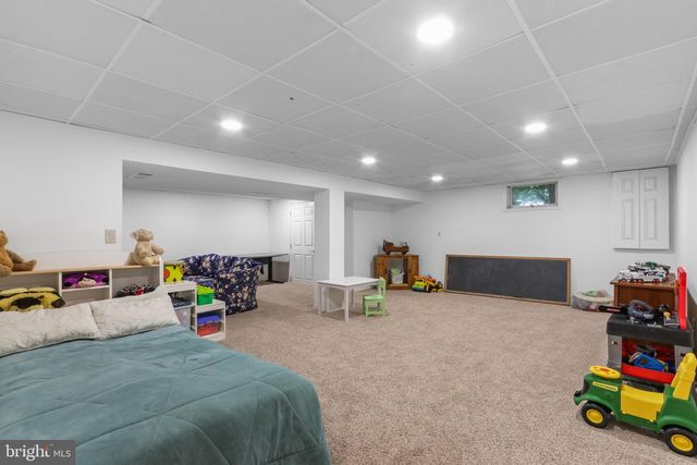 4471 WAGNER DR, Bethlehem, PA 18020