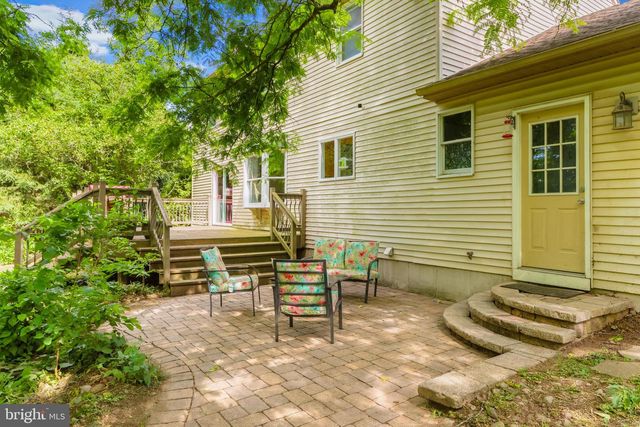 4471 WAGNER DR, Bethlehem, PA 18020