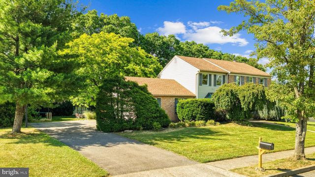 4471 WAGNER DR, Bethlehem, PA 18020