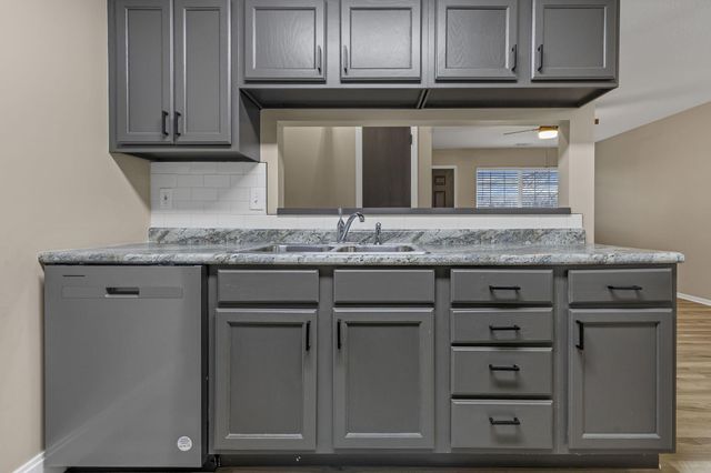 4363 Seahorse Lane, Groveport, OH 43125