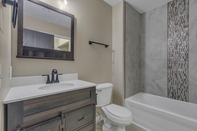 4363 Seahorse Lane, Groveport, OH 43125