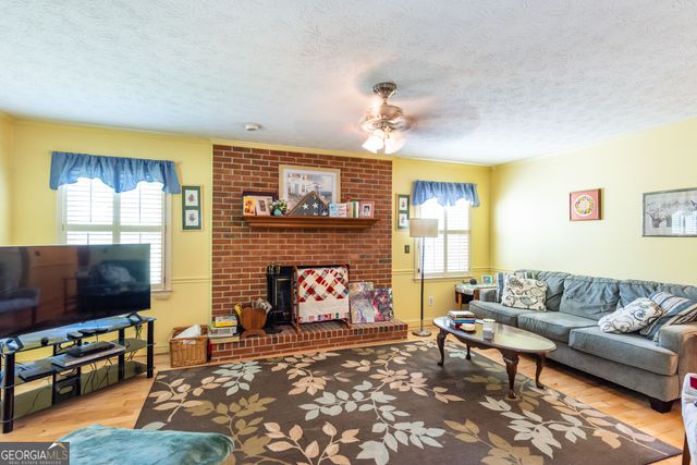 2123 Pinehurst Lane, Snellville, GA 30078