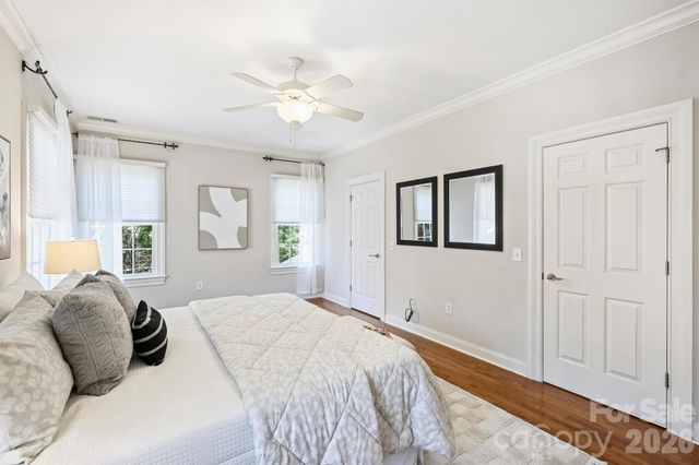 1115 S Kings Drive, Charlotte, NC 28207