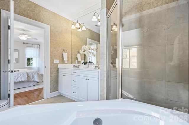 1115 S Kings Drive, Charlotte, NC 28207