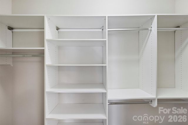 1115 S Kings Drive, Charlotte, NC 28207
