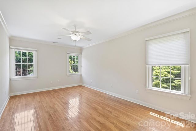 1115 S Kings Drive, Charlotte, NC 28207