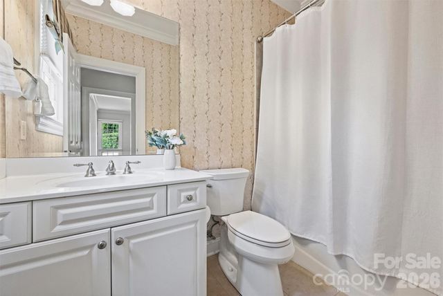 1115 S Kings Drive, Charlotte, NC 28207