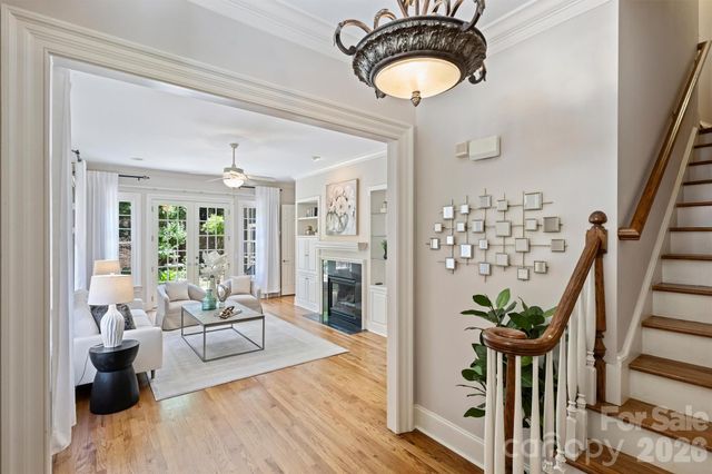 1115 S Kings Drive, Charlotte, NC 28207