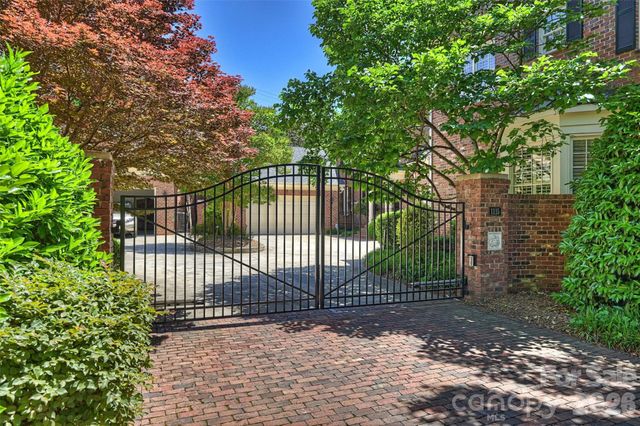 1115 S Kings Drive, Charlotte, NC 28207