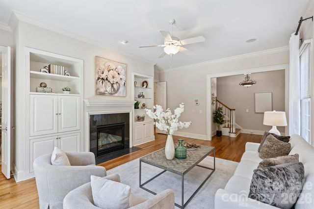 1115 S Kings Drive, Charlotte, NC 28207