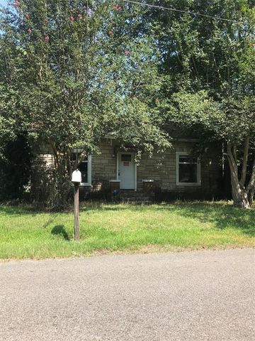 205 S 15th Street, Silsbee, TX 77656