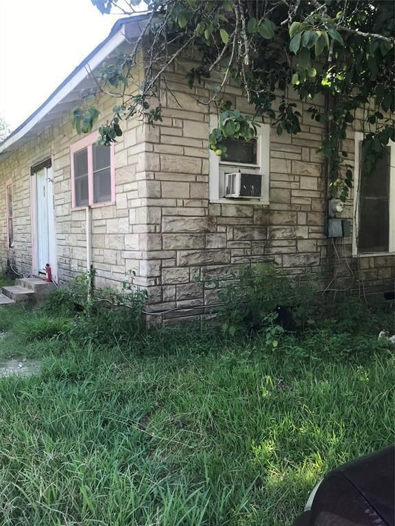 205 S 15th Street, Silsbee, TX 77656