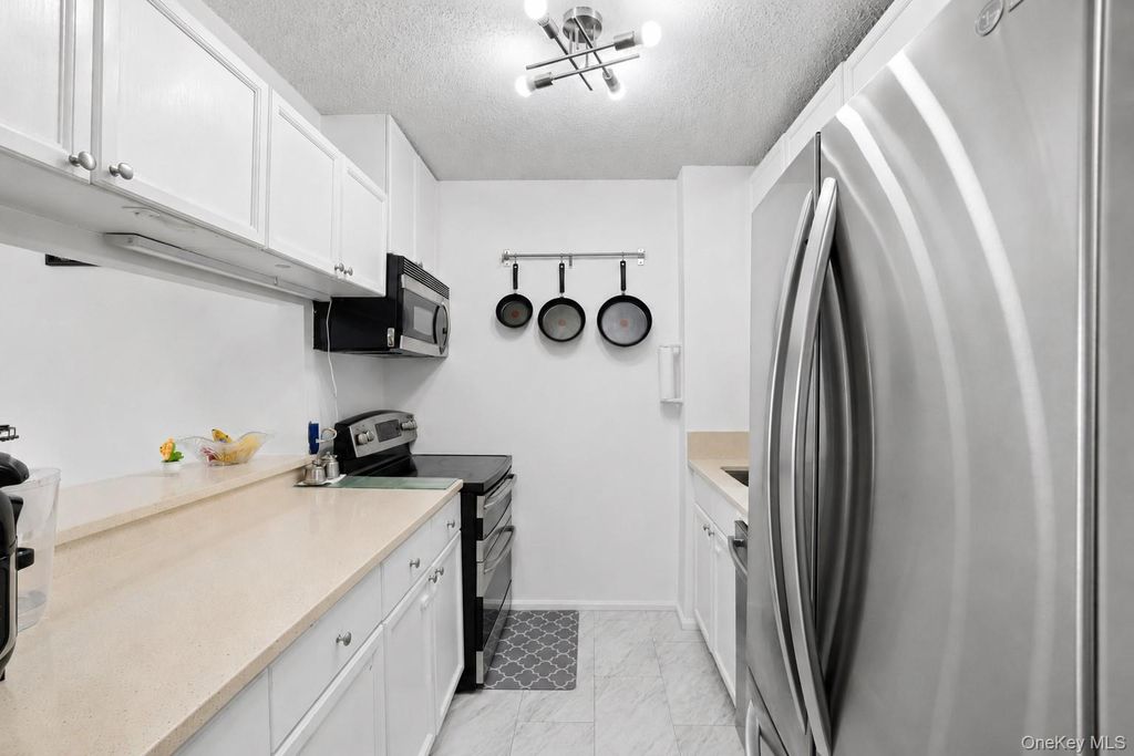 4-74 48th Avenue 14M, Long Island City, NY 11109 — photo 2