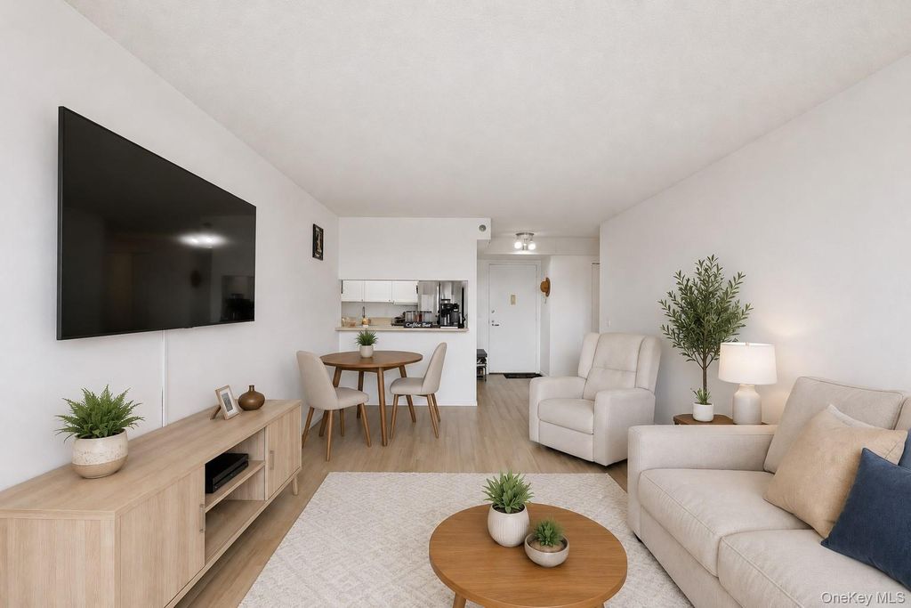 4-74 48th Avenue 14M, Long Island City, NY 11109 — photo 3
