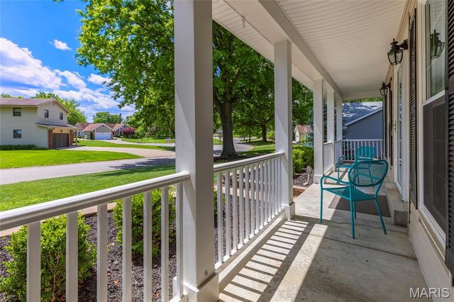 1016 Lafayette Place, Lake St Louis, MO 63367