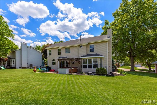 1016 Lafayette Place, Lake St Louis, MO 63367