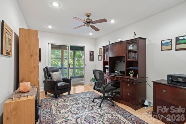 128 Forest View Drive, Flat Rock, NC 28731