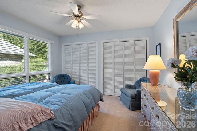 128 Forest View Drive, Flat Rock, NC 28731