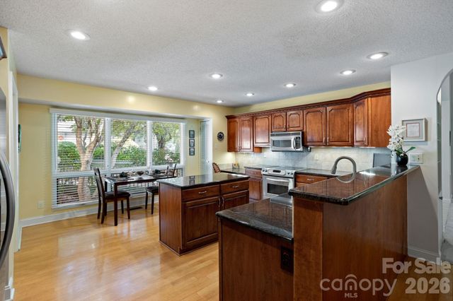 128 Forest View Drive, Flat Rock, NC 28731