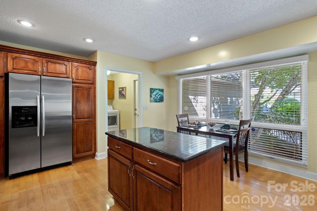 128 Forest View Drive, Flat Rock, NC 28731