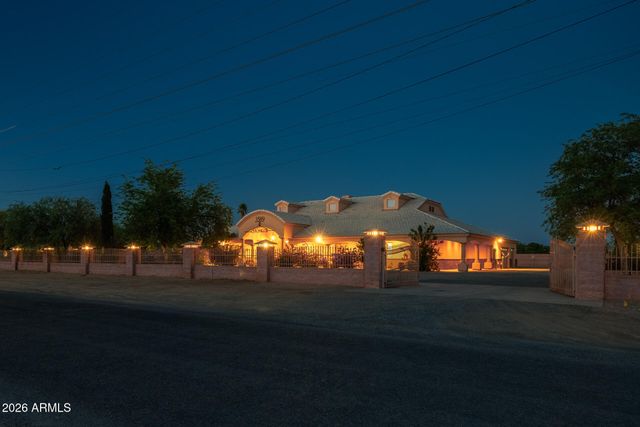 3589 S HENNESS Road, Casa Grande, AZ 85122