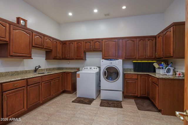 3589 S HENNESS Road, Casa Grande, AZ 85122