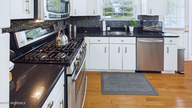 30 Livingston Drive, Howell, NJ 07731