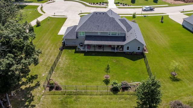5602 N LIGHTPOST CT, Columbia, MO 65201