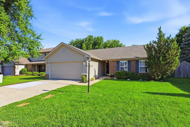 546 E Pine Ridge Drive, Westfield, IN 46074