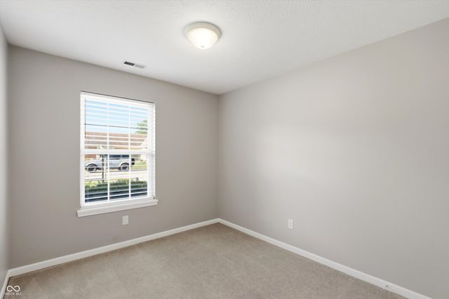 546 E Pine Ridge Drive, Westfield, IN 46074