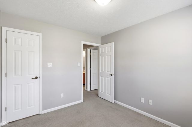546 E Pine Ridge Drive, Westfield, IN 46074