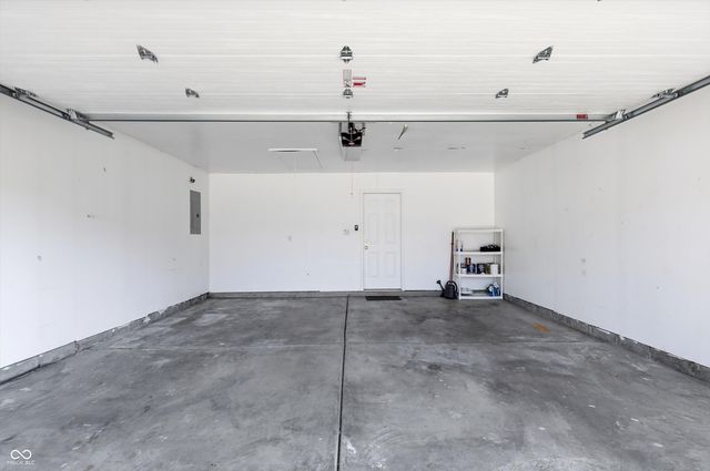 546 E Pine Ridge Drive, Westfield, IN 46074