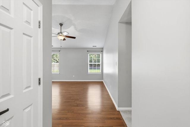 546 E Pine Ridge Drive, Westfield, IN 46074