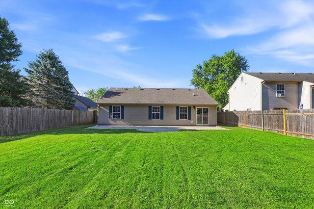 546 E Pine Ridge Drive, Westfield, IN 46074