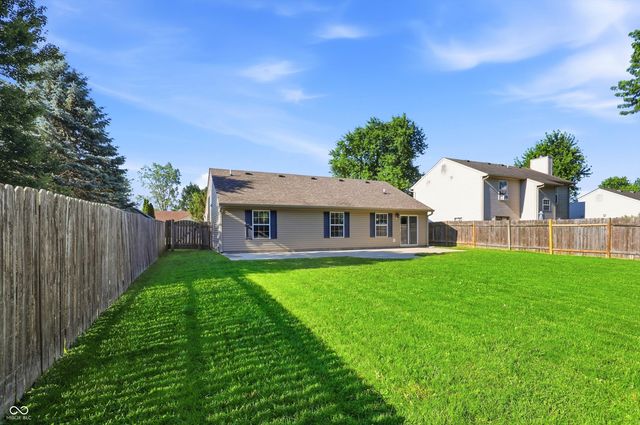 546 E Pine Ridge Drive, Westfield, IN 46074