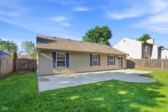 546 E Pine Ridge Drive, Westfield, IN 46074