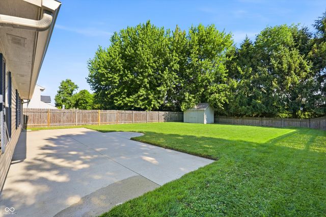 546 E Pine Ridge Drive, Westfield, IN 46074
