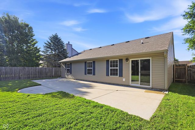 546 E Pine Ridge Drive, Westfield, IN 46074
