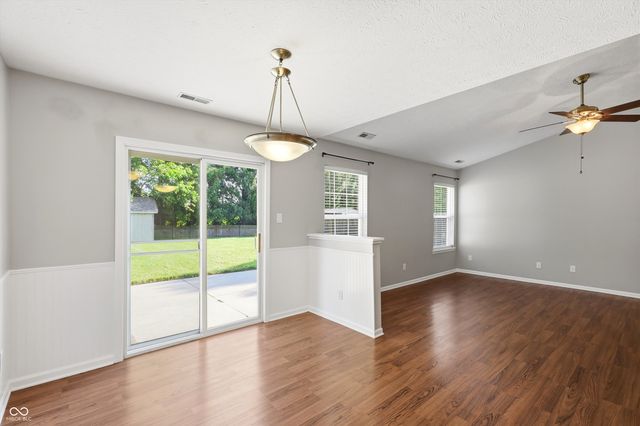 546 E Pine Ridge Drive, Westfield, IN 46074