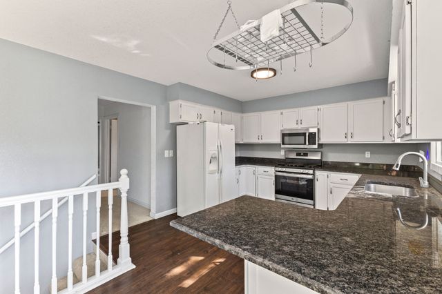 902 S 1st Street, Knoxville, IA 50138