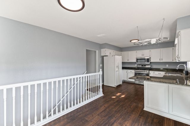 902 S 1st Street, Knoxville, IA 50138