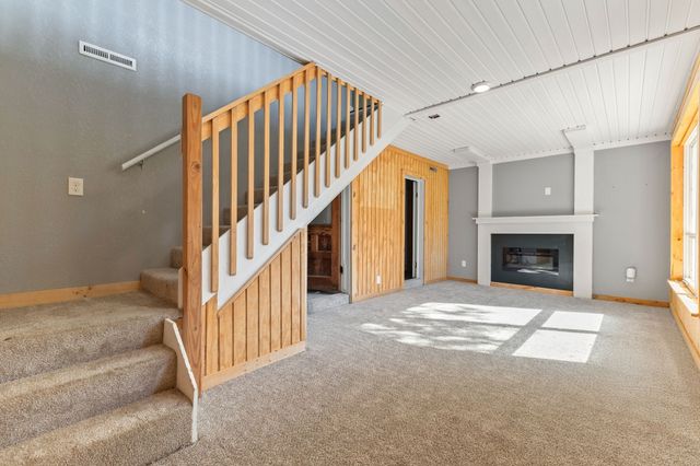 902 S 1st Street, Knoxville, IA 50138